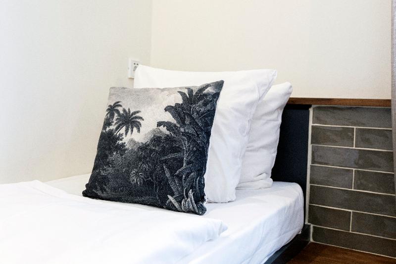 اتاق استاندارد سه نفره, Quentin Amsterdam