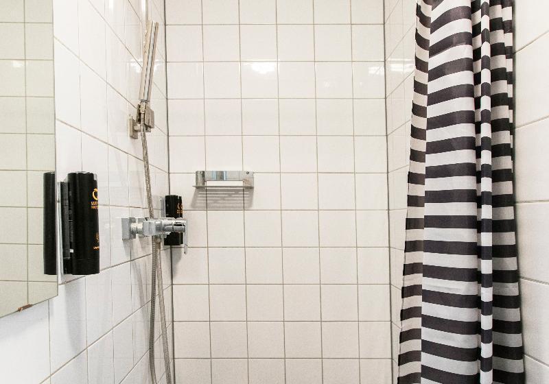 اتاق استاندارد سه نفره, Quentin Amsterdam