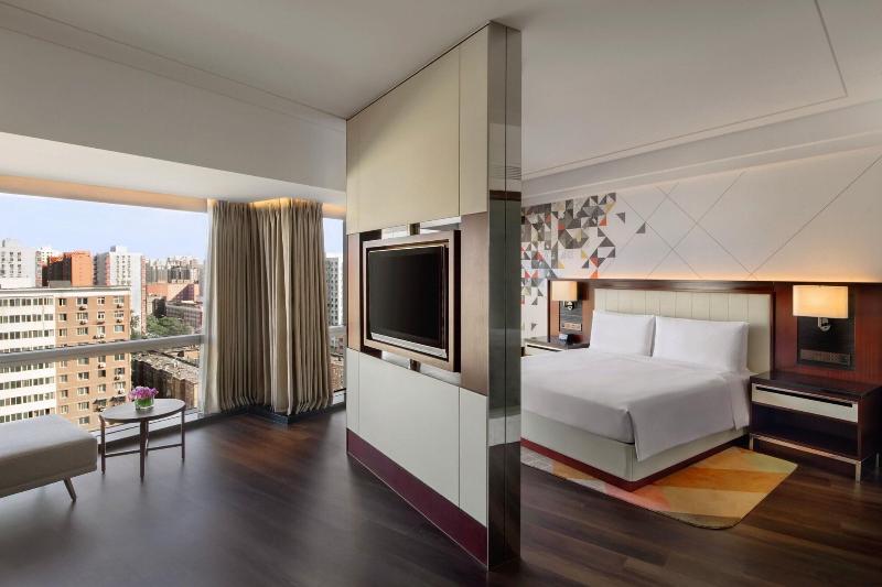 سوئیت جونیور با تخت بزرگ, Renaissance Beijing Capital