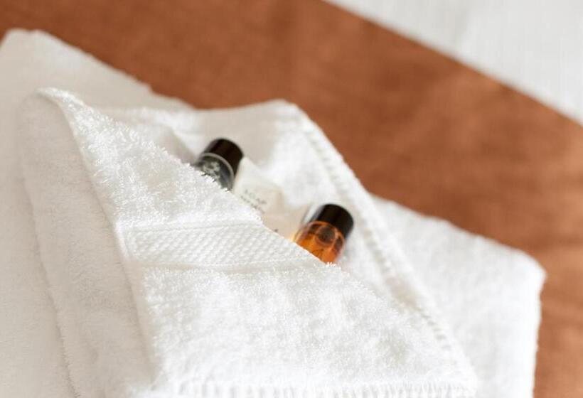 غرفة قياسية فردية, Sge Esplanade