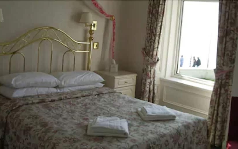 Quarto Estandar, Sge Esplanade