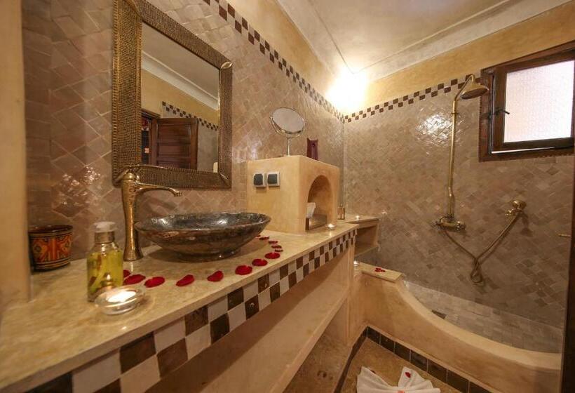 سوییت جونیور, Riad Africa
