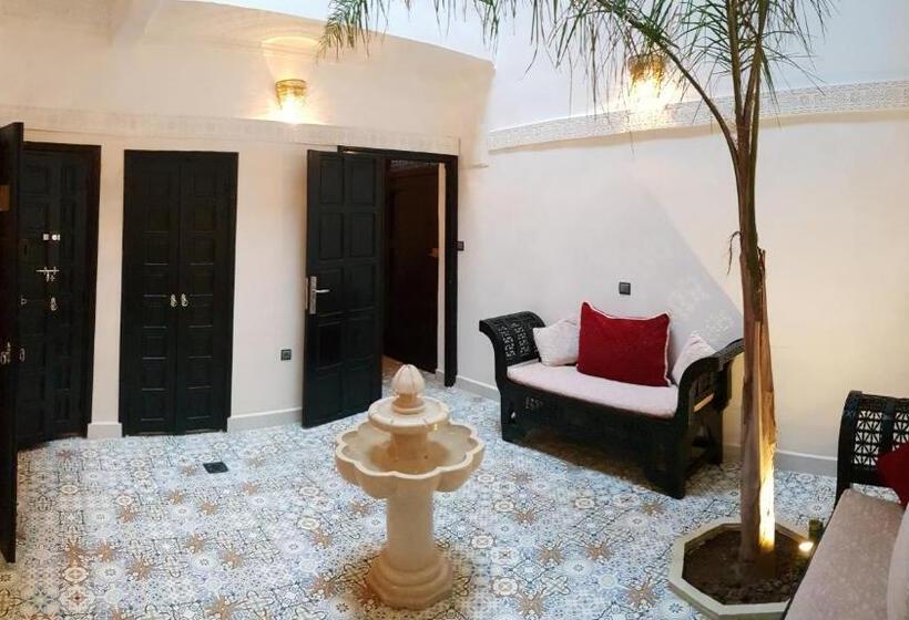 خانه 1 خوابه, Riad Africa