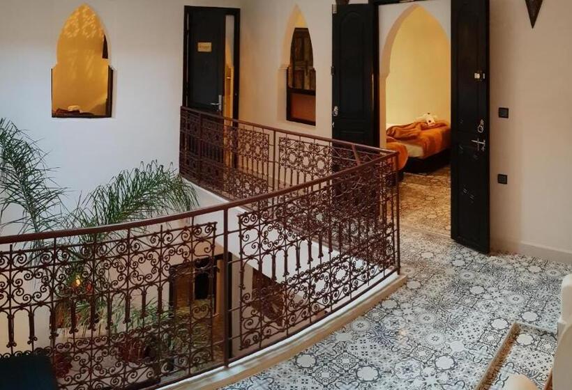 خانه 1 خوابه, Riad Africa