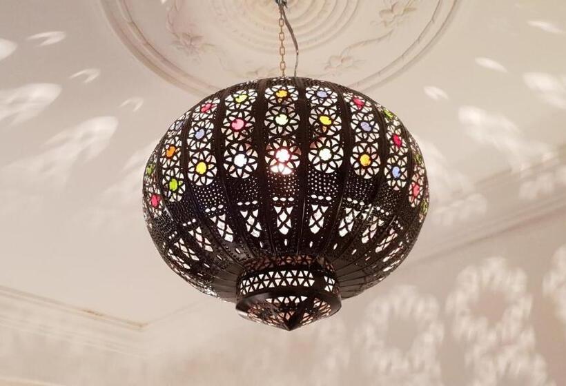 خانه 1 خوابه, Riad Africa