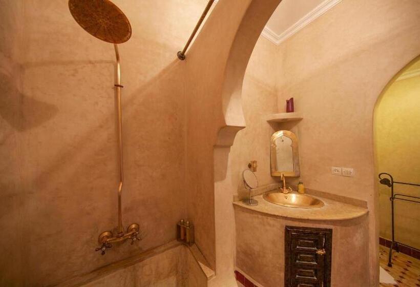 سوییت جونیور, Riad Africa