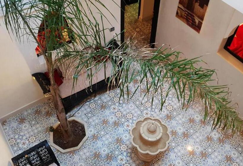 خانه 1 خوابه, Riad Africa