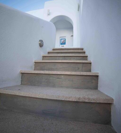 استودیو استاندارد با چشمانداز استخر, Seaside By Manos