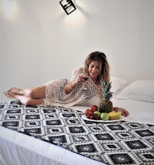 إستوديو سوبيريور, Birbas