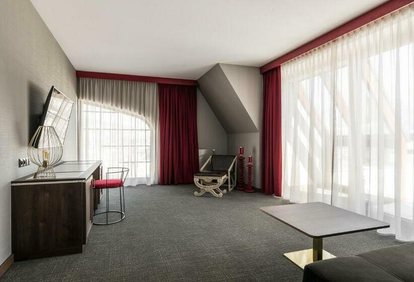 سوییت اجرایی, Nosalowy Park Hotel & Spa