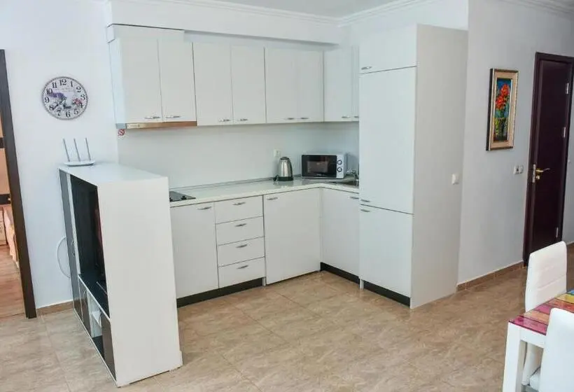 آپارتمان 1 خوابه با چشم‌انداز دریا, Olymp Apart Complex