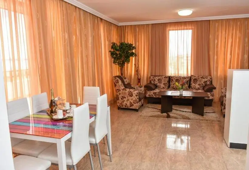 آپارتمان 1 خوابه با چشم‌انداز دریا, Olymp Apart Complex