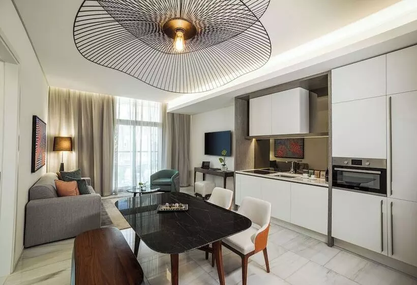 سوییت با چشم‌انداز دریا, Th8 Palm Dubai Beach Resort Vignette Collection, An Ihg