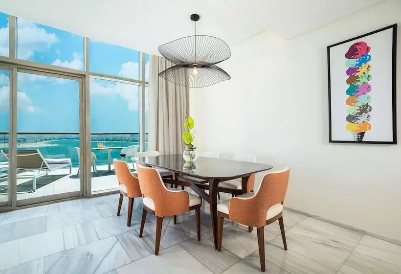 سوئیت با بالکن, Th8 Palm Dubai Beach Resort Vignette Collection, An Ihg