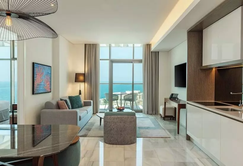 سوئیت خانواده 2 خوابه, Th8 Palm Dubai Beach Resort Vignette Collection, An Ihg