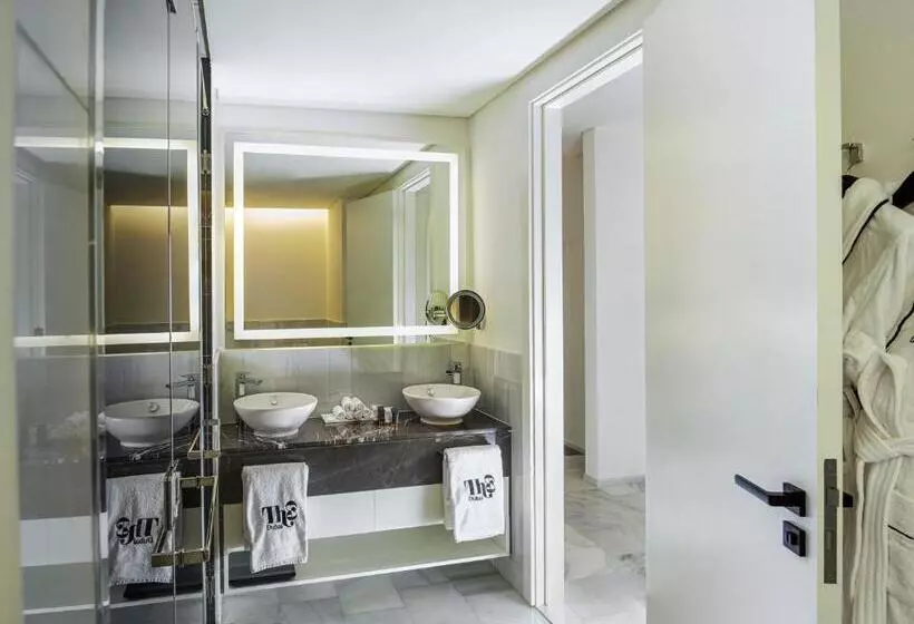 سوئیت با چشم‌انداز, Th8 Palm Dubai Beach Resort Vignette Collection, An Ihg