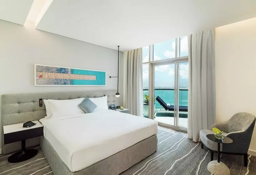 سوییت با چشم‌انداز دریا, Th8 Palm Dubai Beach Resort Vignette Collection, An Ihg