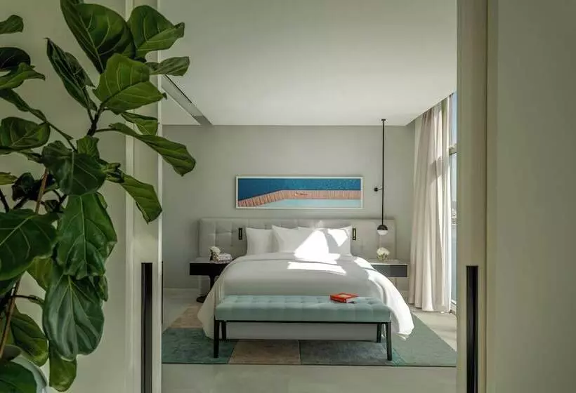 سوییت با چشم‌انداز دریا, Th8 Palm Dubai Beach Resort Vignette Collection, An Ihg