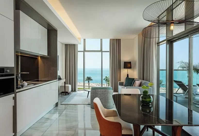 سوئیت خانواده 2 خوابه, Th8 Palm Dubai Beach Resort Vignette Collection, An Ihg