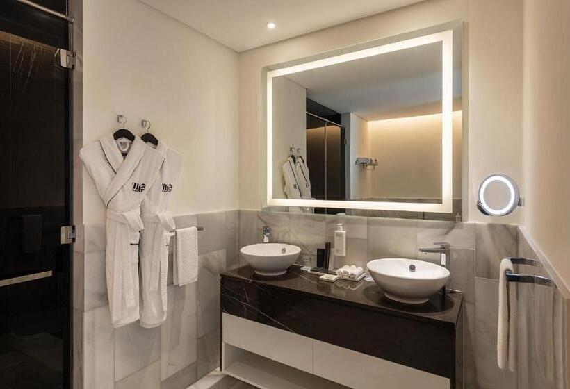 اتاق لوکس با تخت بزرگ, Th8 Palm Dubai Beach Resort Vignette Collection, An Ihg