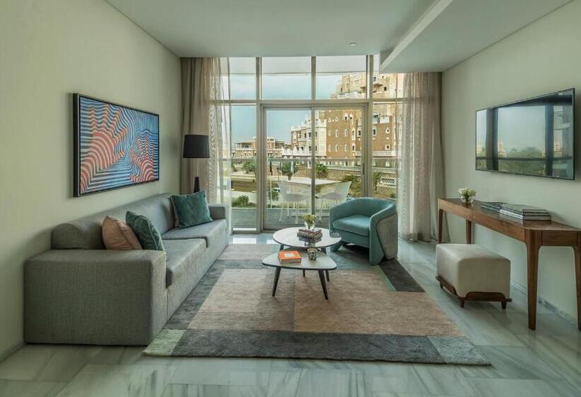 سوییت با چشمانداز دریا, Th8 Palm Dubai Beach Resort Vignette Collection, An Ihg