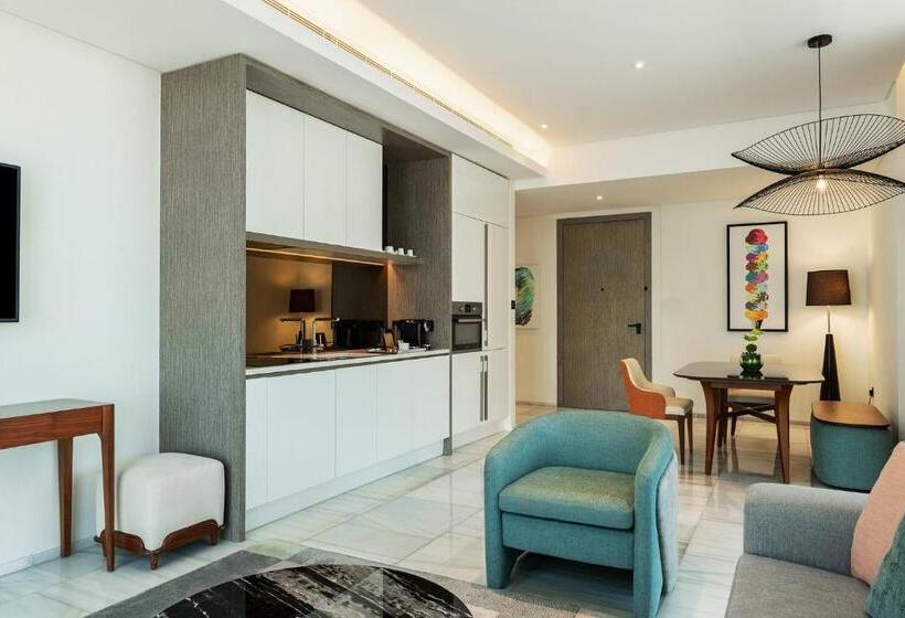 سوئیت خانواده 2 خوابه, Th8 Palm Dubai Beach Resort Vignette Collection, An Ihg