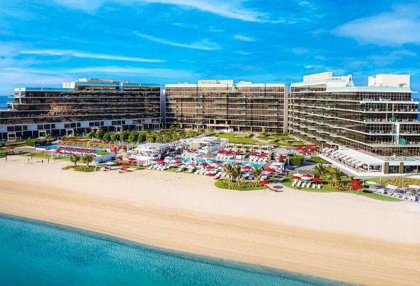 سوییت خانوادگی, Th8 Palm Dubai Beach Resort Vignette Collection, An Ihg