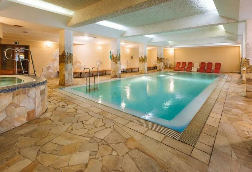 اتاق کلاسیک سه تخته, Brinje