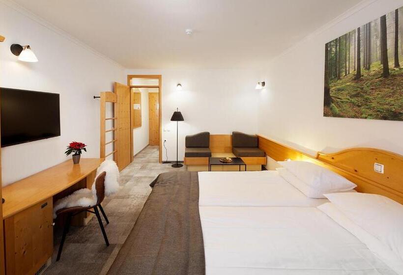 اتاق استاندارد سه نفره, Planja