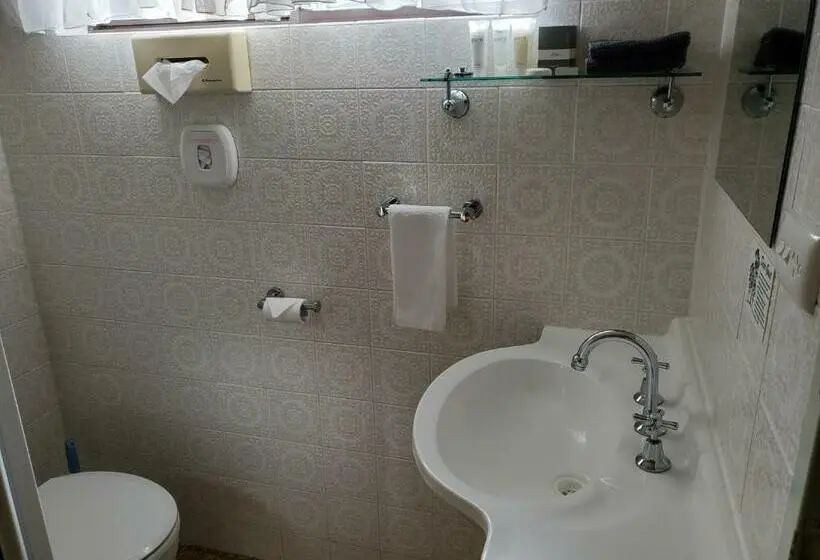 اتاق استاندارد, Roydons Motor Inn
