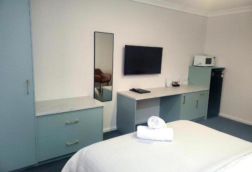 اتاق سوپریور با تخت دو نفره بزرگ, Roydons Motor Inn