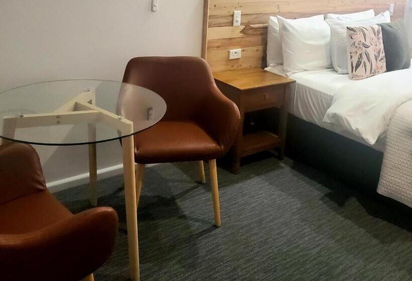 Номер Superior Кровать Куин, Roydons Motor Inn