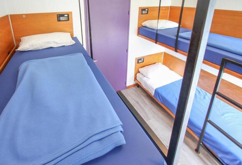 سرير فى غرفة مشتركه, Auberge De Jeunesse Du Moulin Blanc
