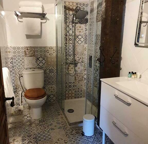 غرفة قياسية رباعية, Ermita 1883