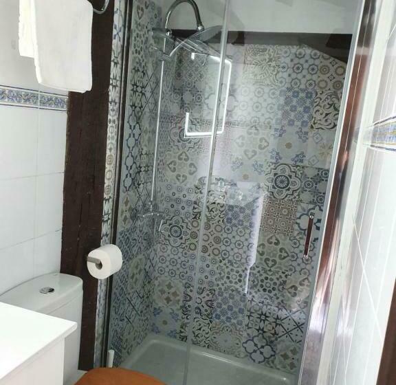 غرفة قياسية مزوَّدة بشُرفة, Ermita 1883