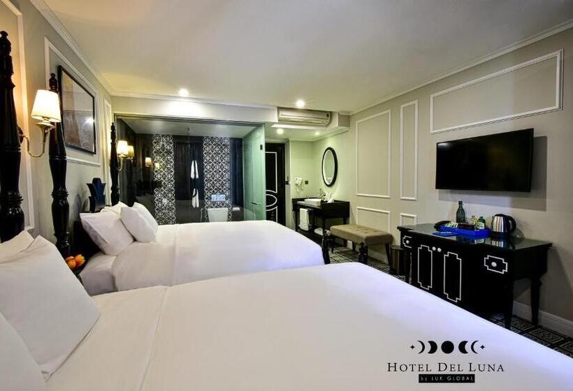 اتاق خانوادگی, Del Luna Boutique