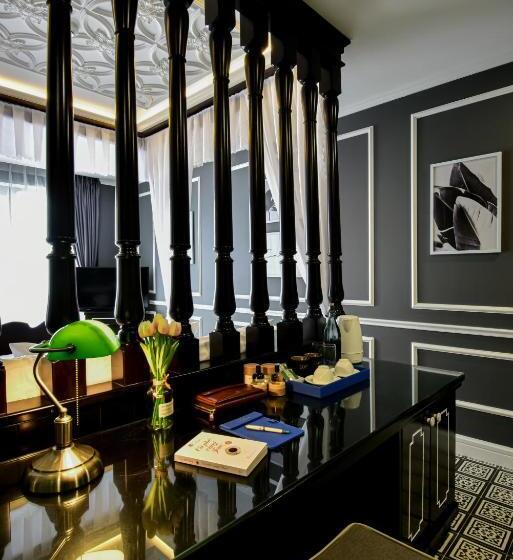 سوئیت با تخت بزرگ, Del Luna Boutique