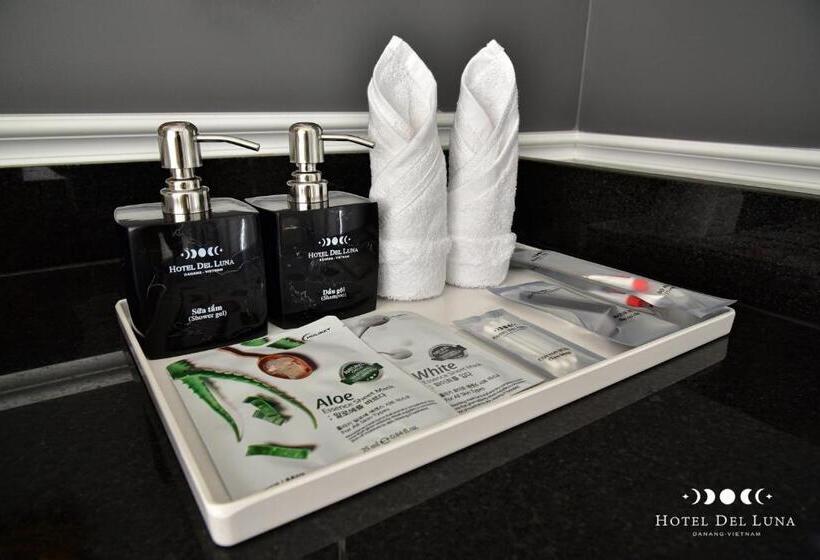 سوئیت اجرایی با مشاهده, Del Luna Boutique