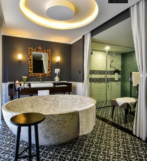 سوئیت اجرایی با مشاهده, Del Luna Boutique
