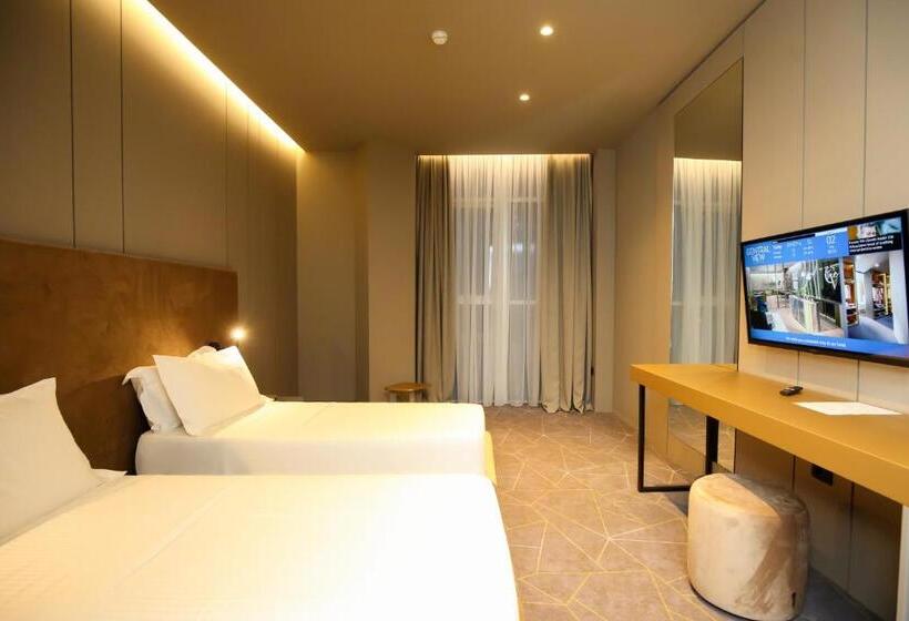 디럭스 룸 도시 전망, The Central View Boutique