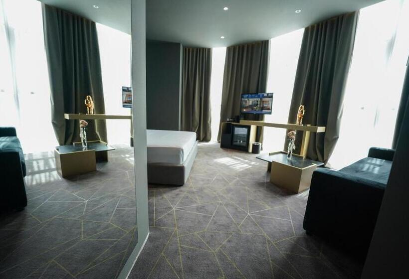 수피리어 룸, The Central View Boutique