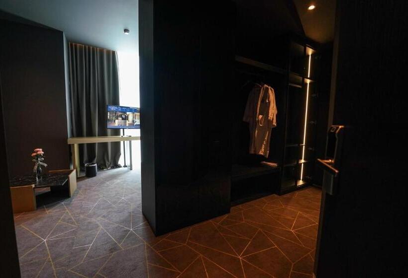 スーペリアールーム, The Central View Boutique