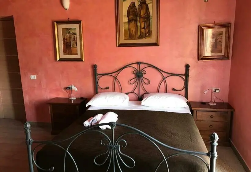 اتاق سه نفره دلوکس با چشم‌انداز دریا, Villa Scotillo Boutique