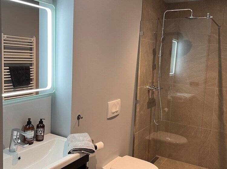 آپارتمان 1 خوابه, North Apartments Suites