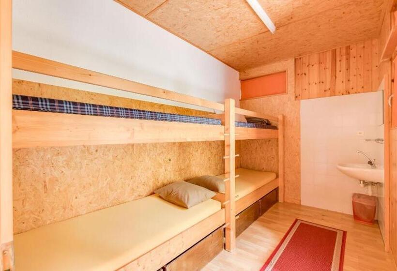 浴室共有スタンダード4人用ルーム, Les Louerettes