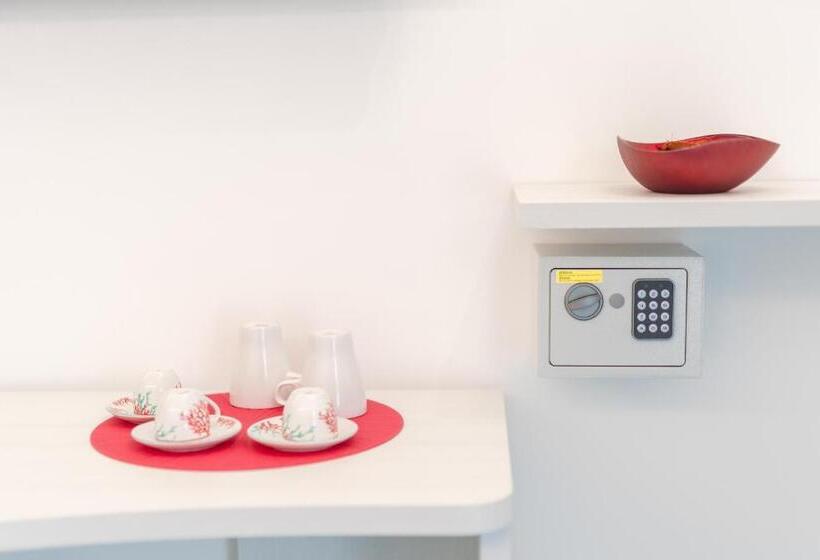 Háromágyas Standard Szoba, Corallo Residence