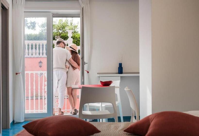 Háromágyas Comfort Szoba, Corallo Residence