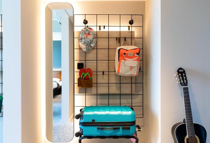 غرفة عائلية, Moxy Utrecht