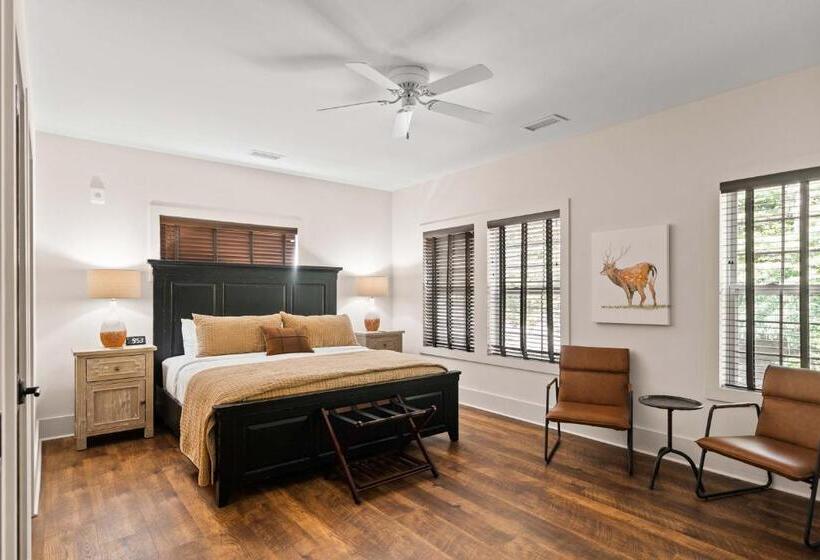 جناح ديلوكس سرير كينج, The Blowing Rock Manor