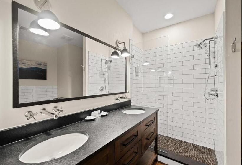 جناح ديلوكس سرير كينج, The Blowing Rock Manor